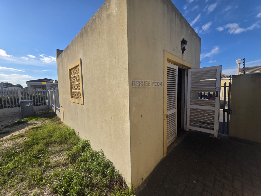 2 Bedroom Property for Sale in Sunset Glen Western Cape